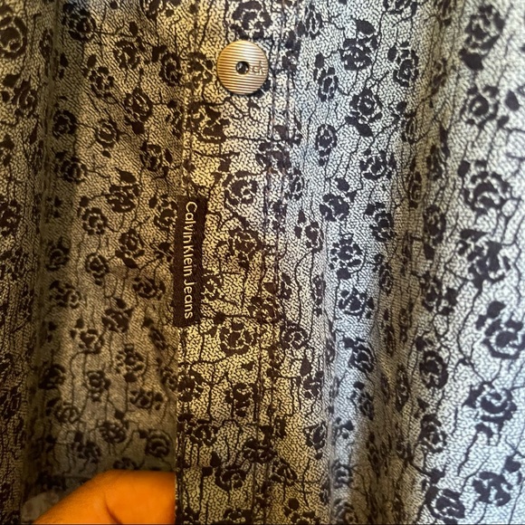 Calvin Klein Men’s Button Shirt Medium - Picture 4 of 10